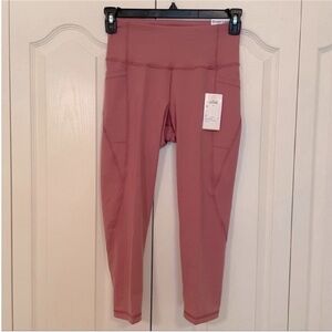 Old Navy Elevate high waist cropped leggings